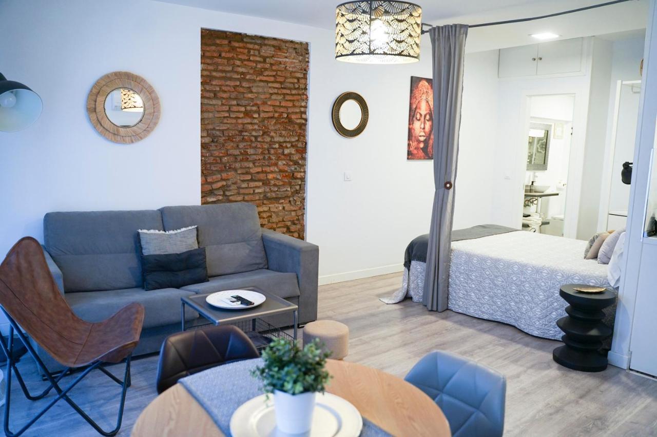 Apartamentos Suites Cariatide Plasencia Εξωτερικό φωτογραφία