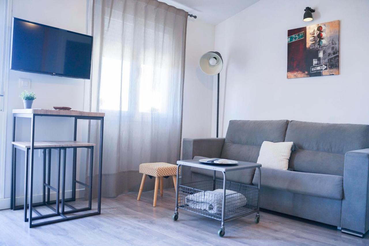 Apartamentos Suites Cariatide Plasencia Εξωτερικό φωτογραφία