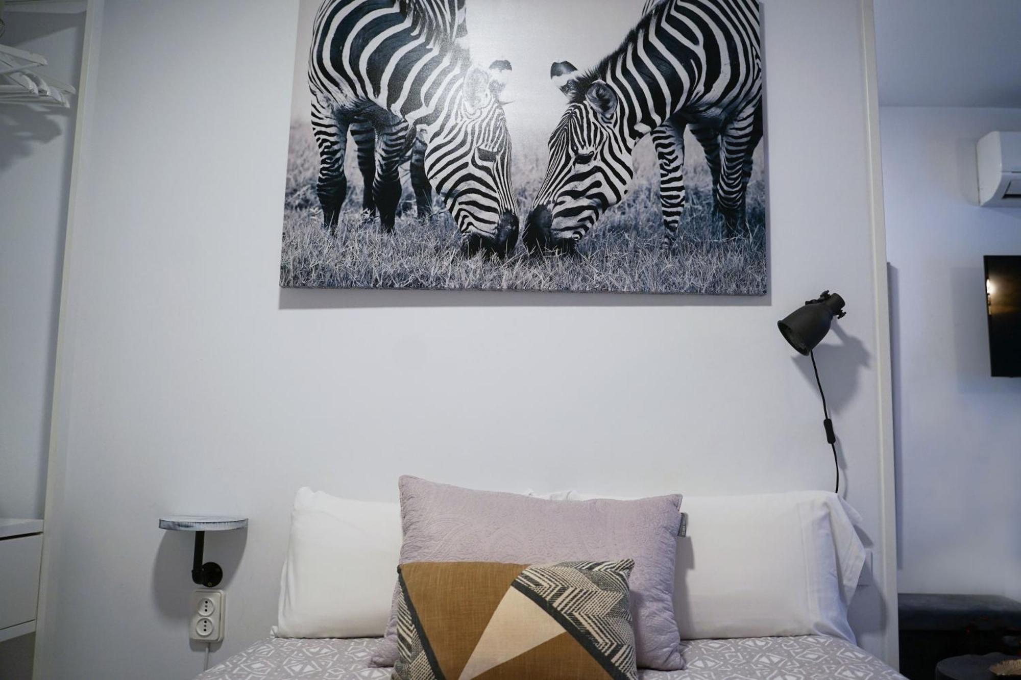 Apartamentos Suites Cariatide Plasencia Εξωτερικό φωτογραφία