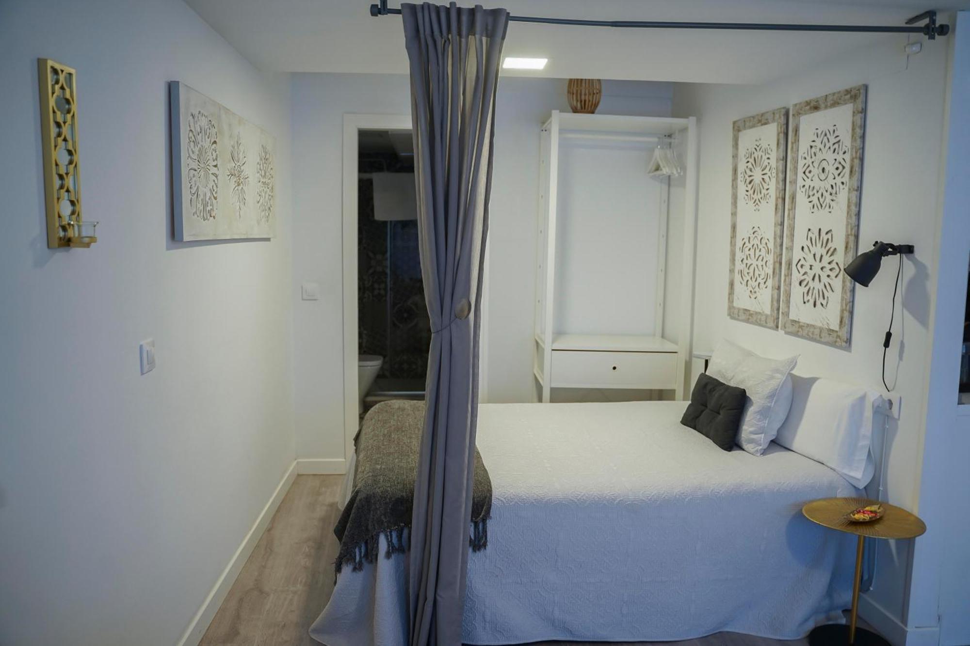 Apartamentos Suites Cariatide Plasencia Εξωτερικό φωτογραφία