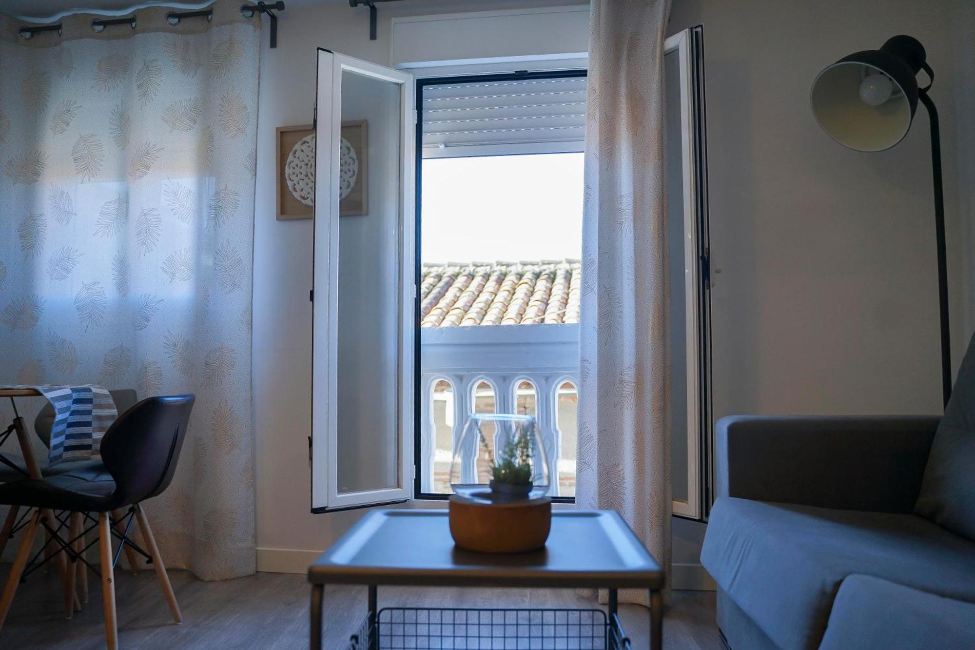 Apartamentos Suites Cariatide Plasencia Εξωτερικό φωτογραφία