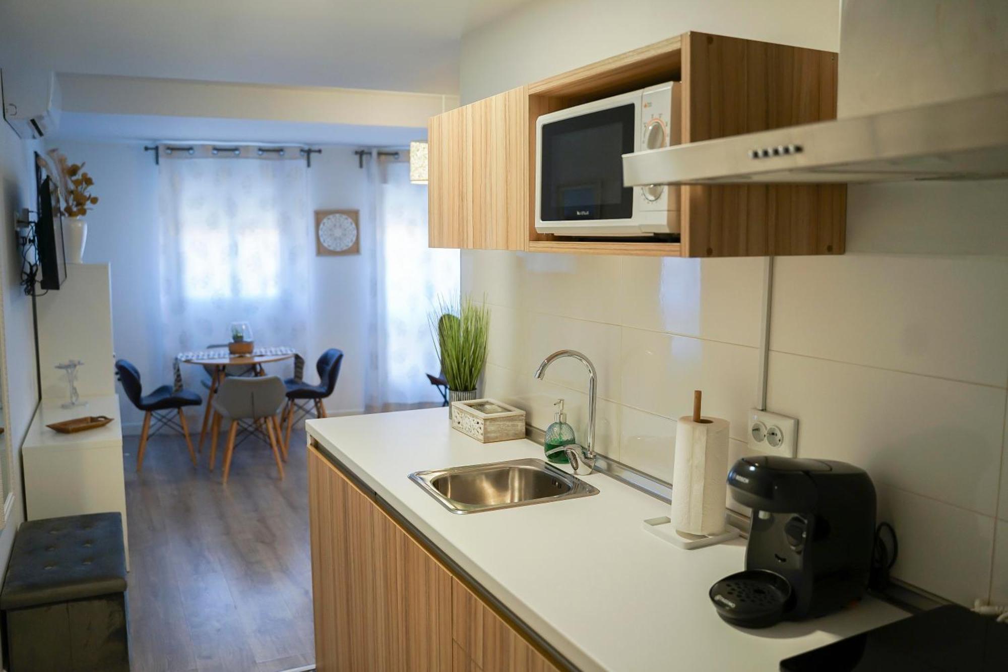 Apartamentos Suites Cariatide Plasencia Εξωτερικό φωτογραφία
